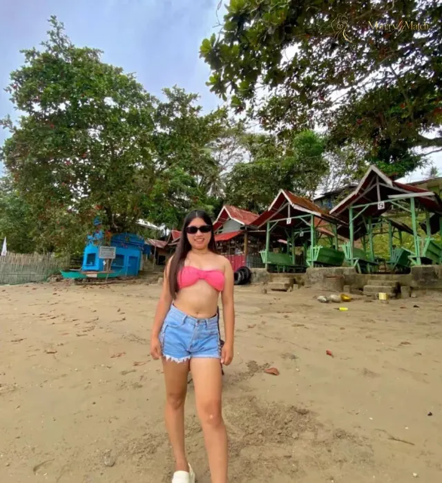 Aislymae, 22