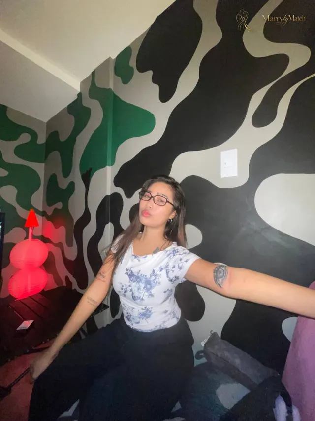 Airine, 25