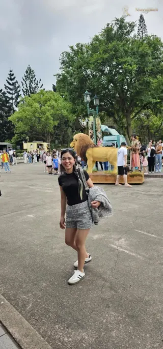 Another photo of Wendy