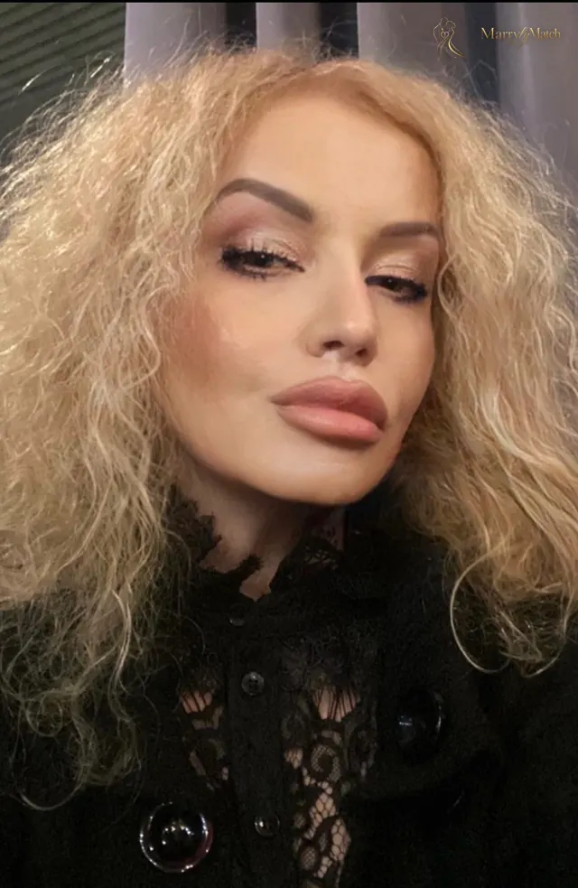 Anna, 46
