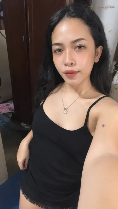 Another photo of Cristine mae
