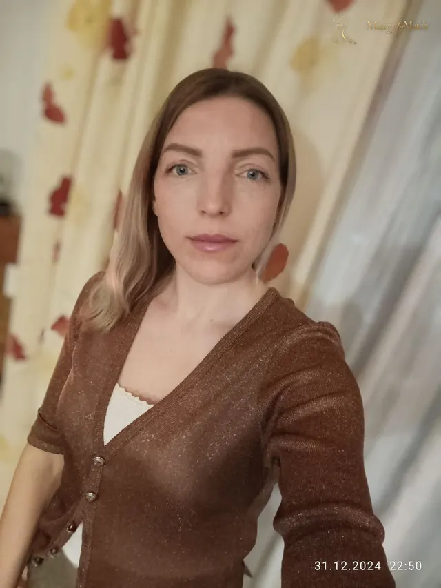 Olena, 39