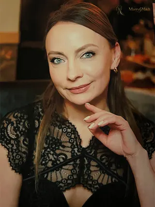 NATALYA, 49
