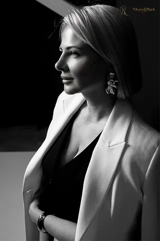 KRISTINA, 44