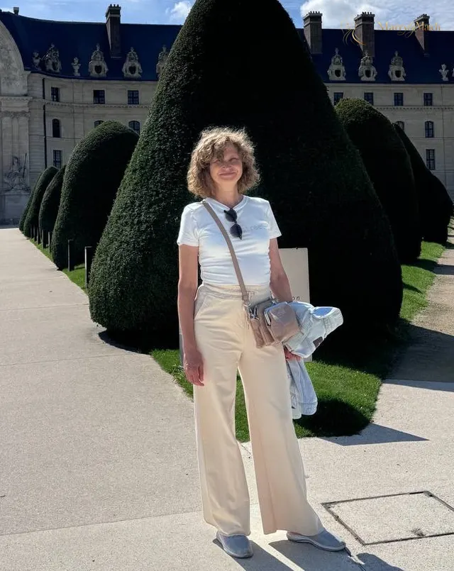 Jeanne, 56