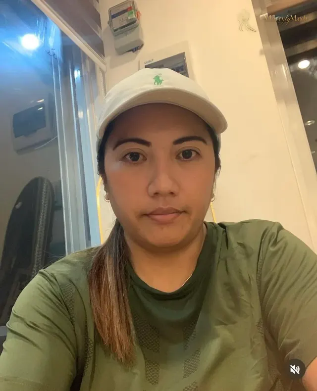 melaniegorre, 40
