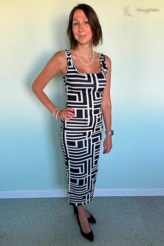 ELENA, 39