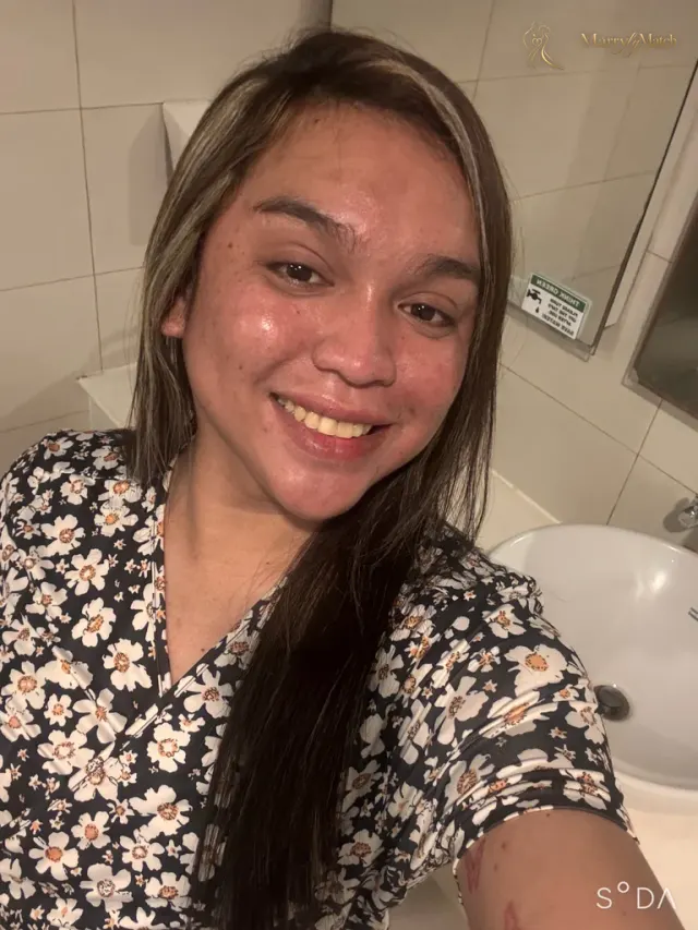 Marie, 28
