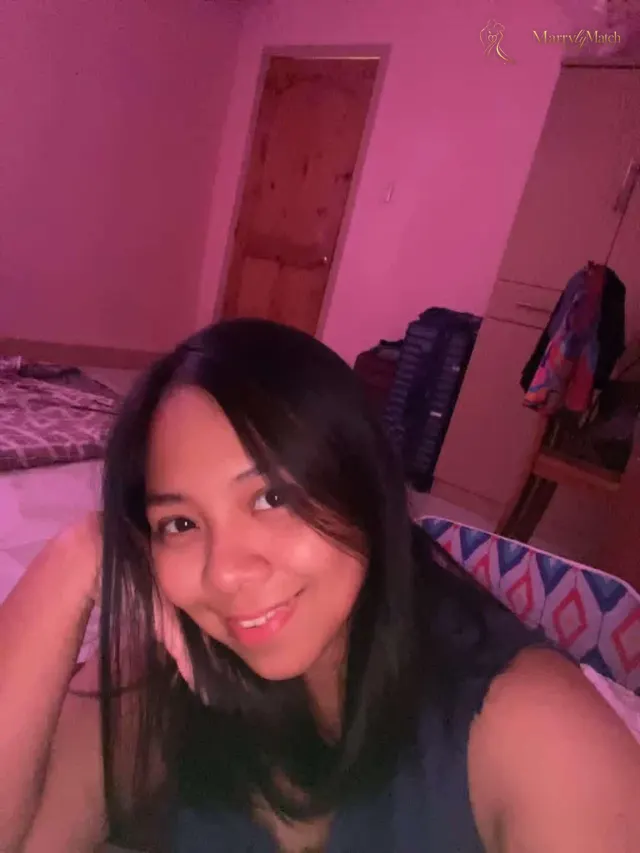 Jasmine, 28