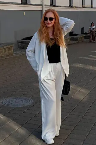 SVETLANA, 51