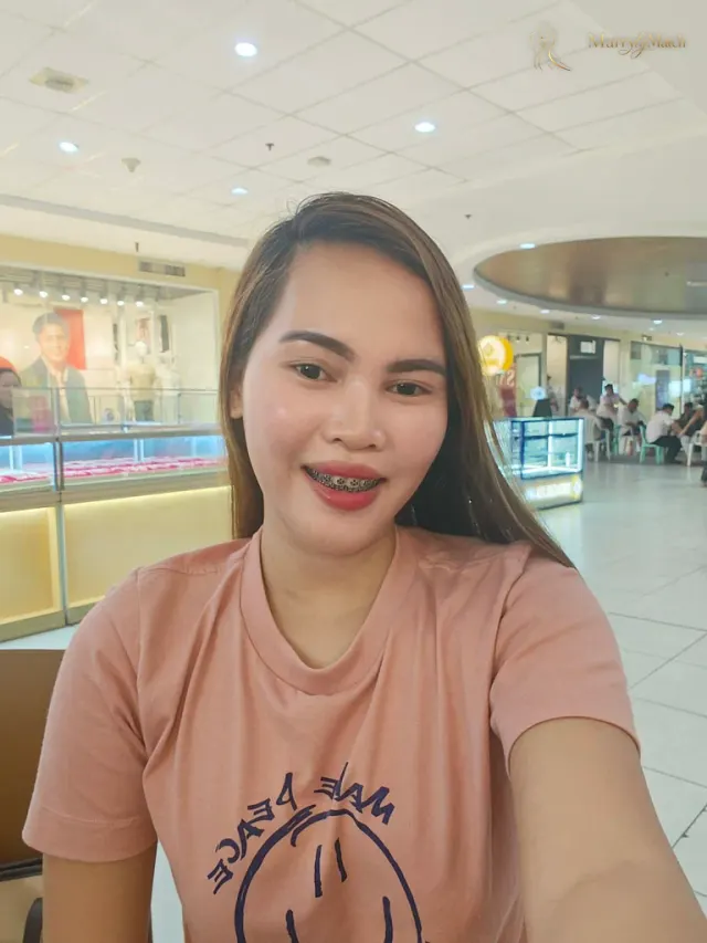 Another photo of Fe Denoy