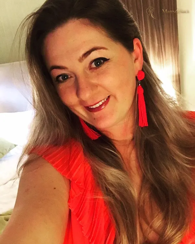 Nataliia, 41