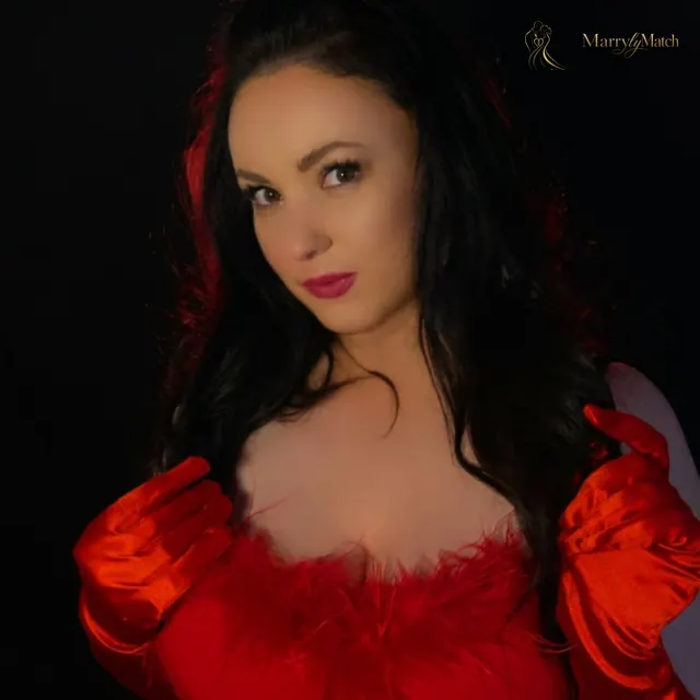 Viktoriya, 40
