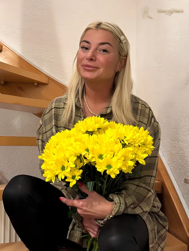 Alla, 42