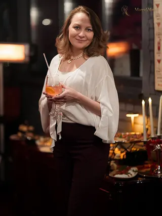 SVETLANA, 48