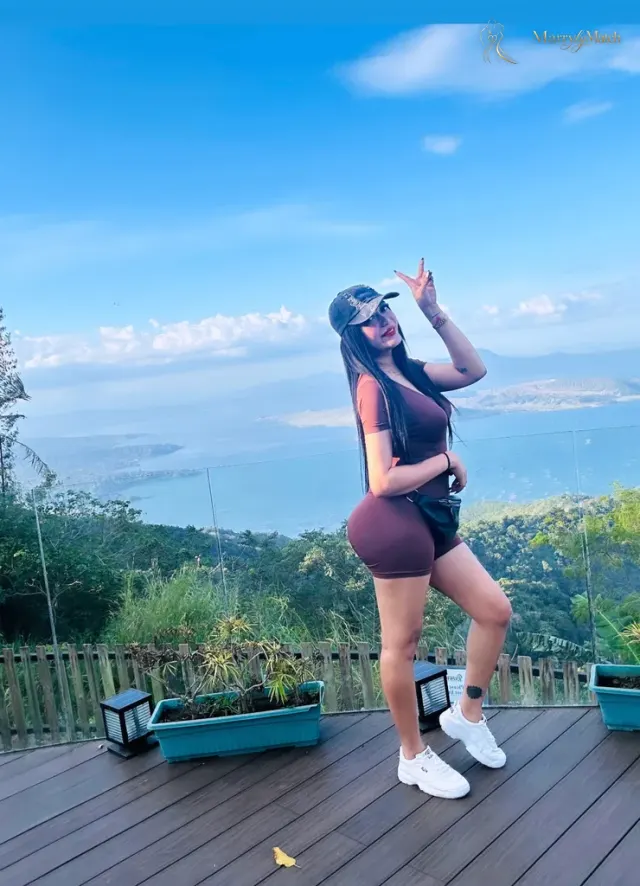 mica, 25