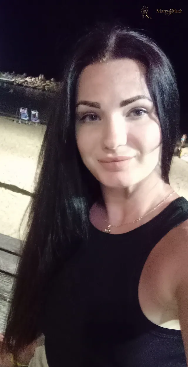 Anna, 39