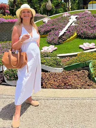 ELENA, 55
