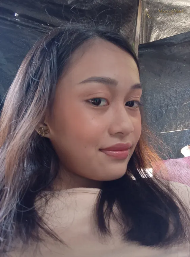 Camilla, 19