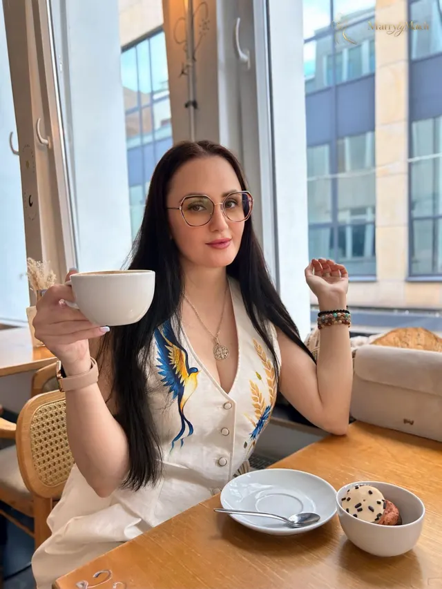 Yuliia, 41