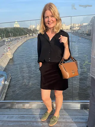 Another photo of VALENTINA