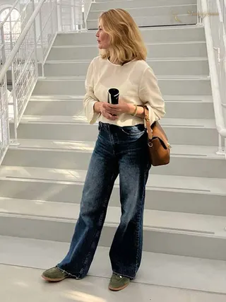 Another photo of VALENTINA