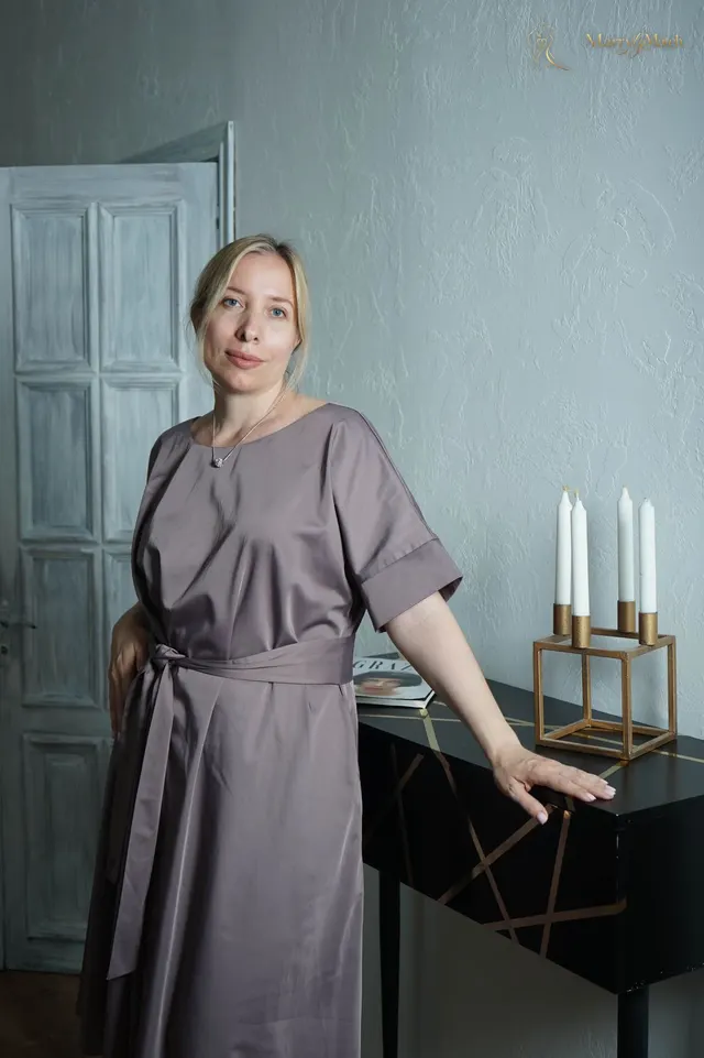 Elena, 46
