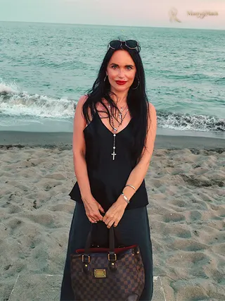 ALINA, 44