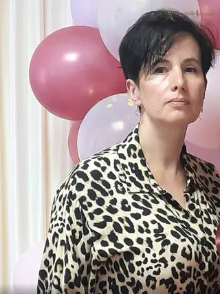 IRINA, 52