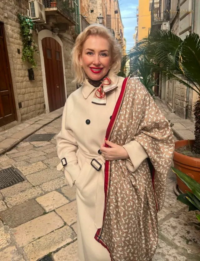 Svetlana, 52