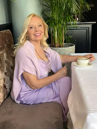 ELENA, 61