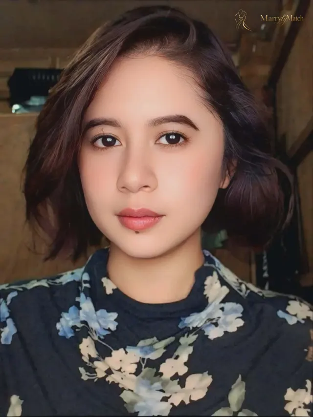 Another photo of April