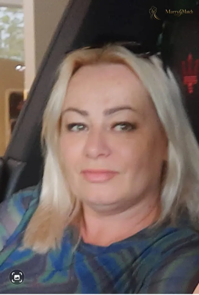 Natalia, 53