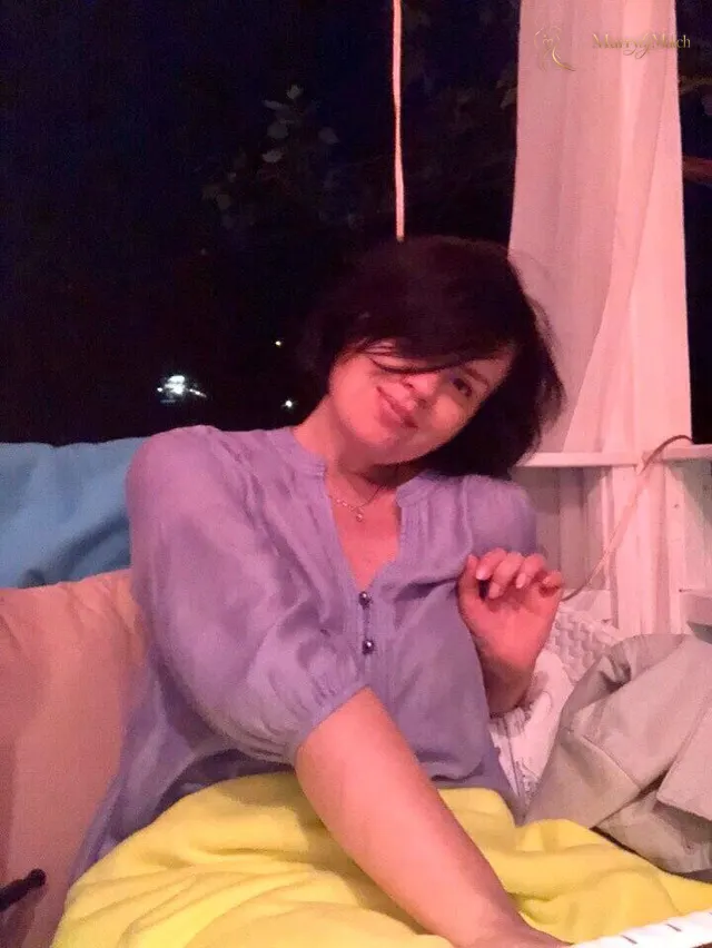 Yulia, 53