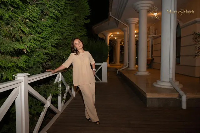 Another photo of Laura