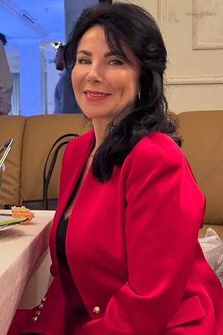 LILIYA, 56
