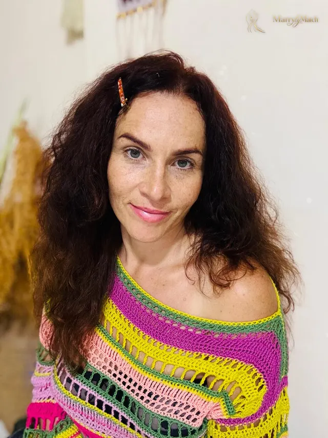Viktoriya, 48