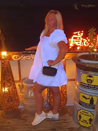 Another photo of YULIYA