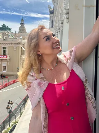 Another photo of YULIYA