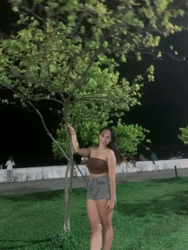 Another photo of Loren