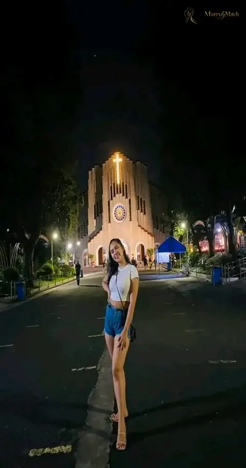 Loren, 26