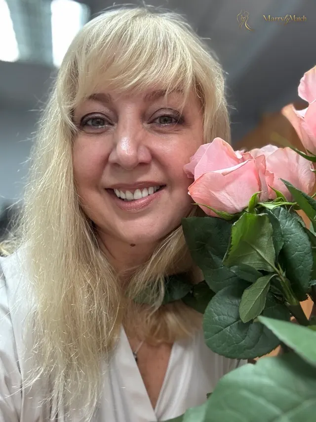 Yulia, 48