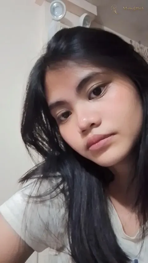 Another photo of Jelyn