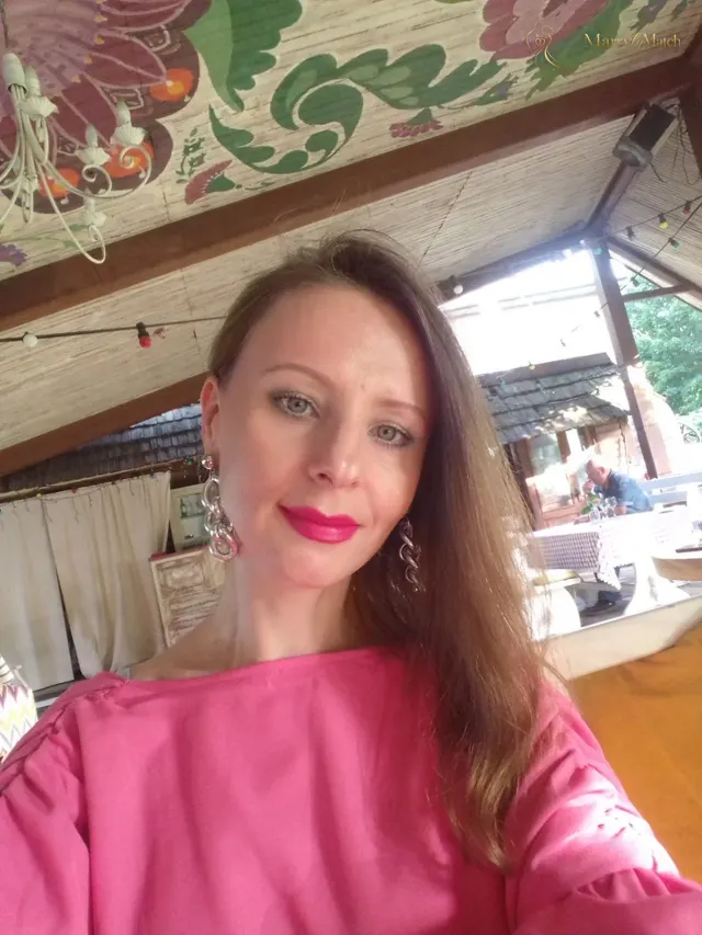 Another photo of Yuliia