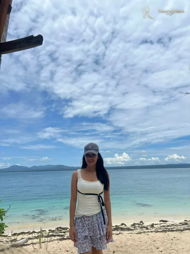 Another photo of Bea