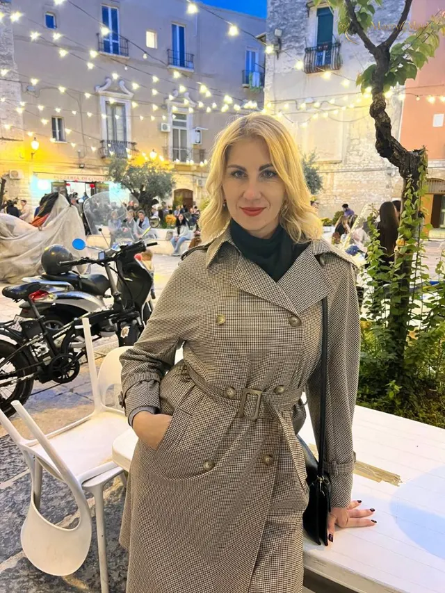 Another photo of Oksana