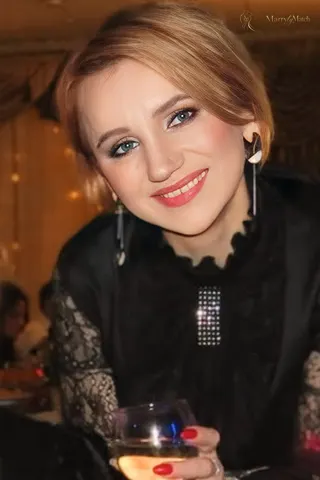 Another photo of GALINA