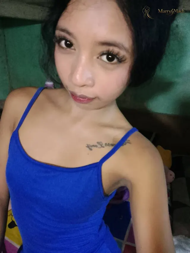 Lalaine, 20
