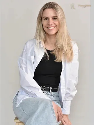 Another photo of NATALIYA