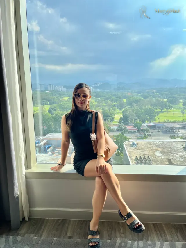 Alicia, 28